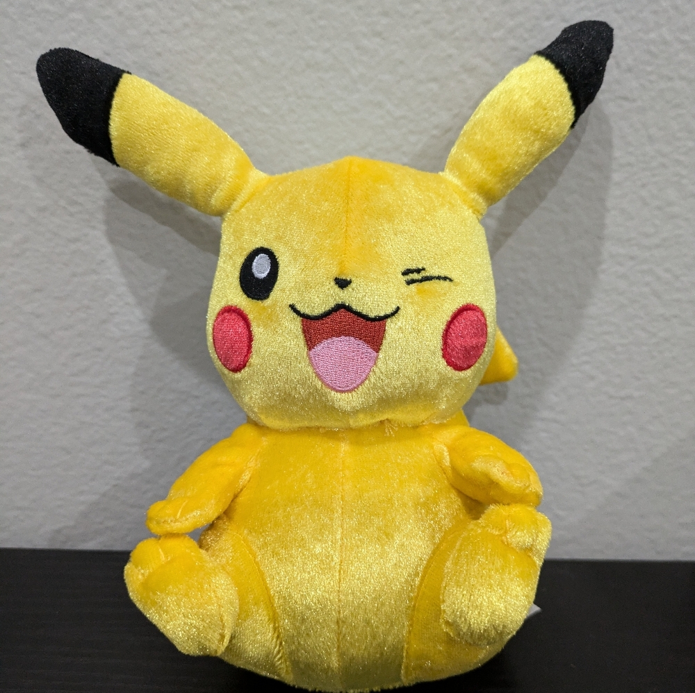 Pokemon 20th Anniversary Special Edition Winking Pikachu 10" Plush